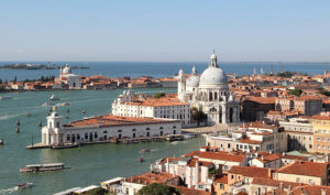 12 Romantic Date Spots in Venice
